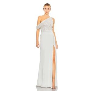 EMBELLISHED DROP SHOULDER COLUMN GOWN SIZE 12